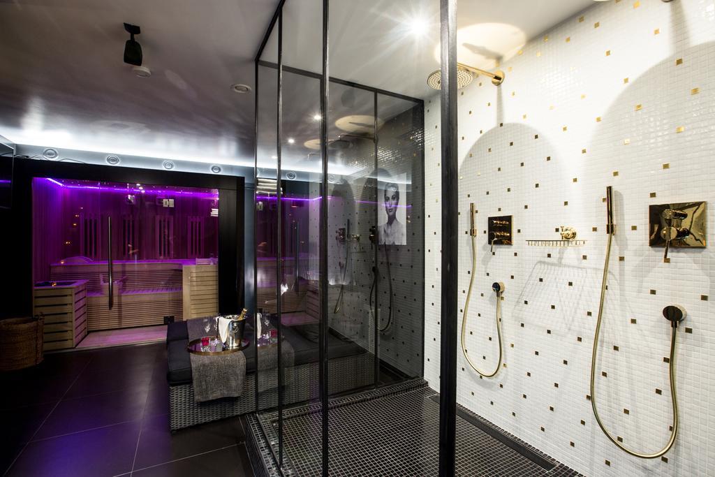 Chambre Avec Jacuzzi Sauna Privatif บรัสเซลส์ ภายนอก รูปภาพ