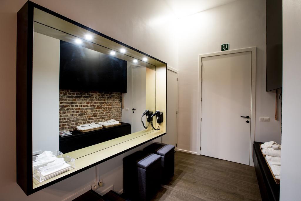 Chambre Avec Jacuzzi Sauna Privatif บรัสเซลส์ ภายนอก รูปภาพ