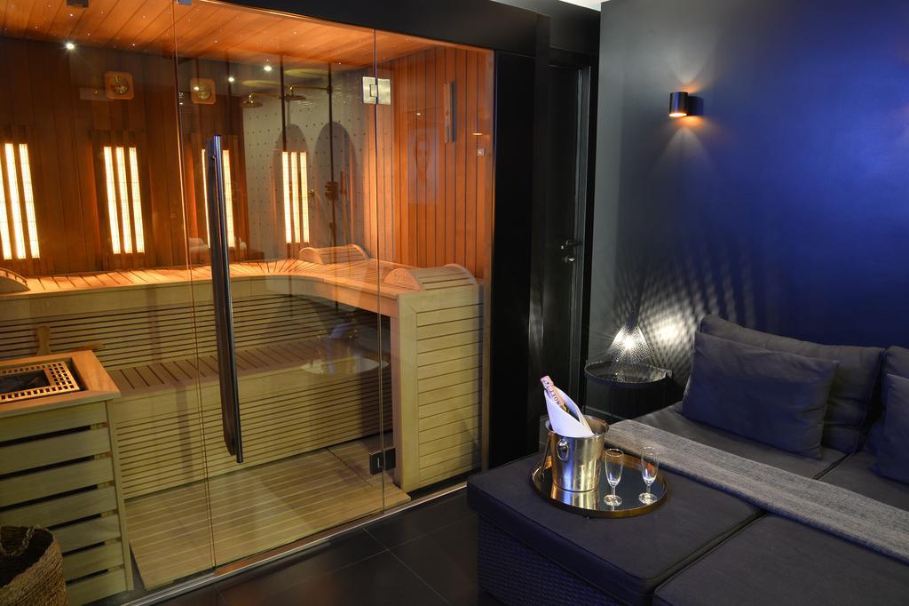 Chambre Avec Jacuzzi Sauna Privatif บรัสเซลส์ ภายนอก รูปภาพ